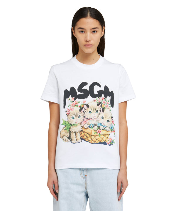 T-Shirt with "basket of cats" graphic
