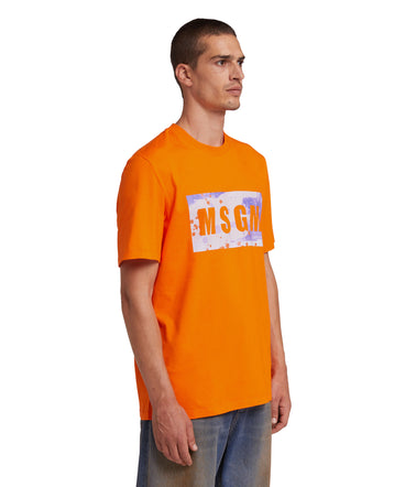 T-Shirt with box logo camo graphic