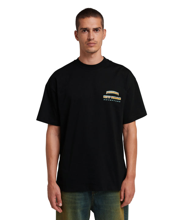 T-Shirt with "Off road adventure" graphic