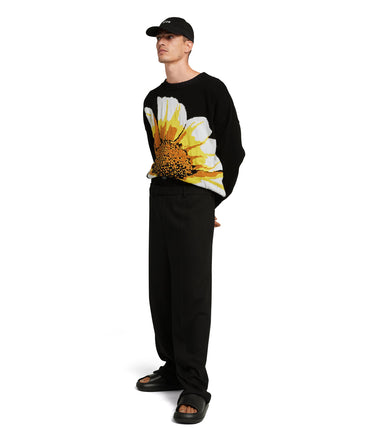 Crewneck shirt with large jacquard daisy