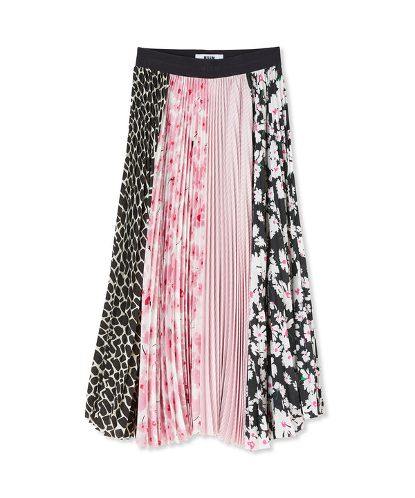 Long pleated skirt with patchwork print and elasticized waistband
