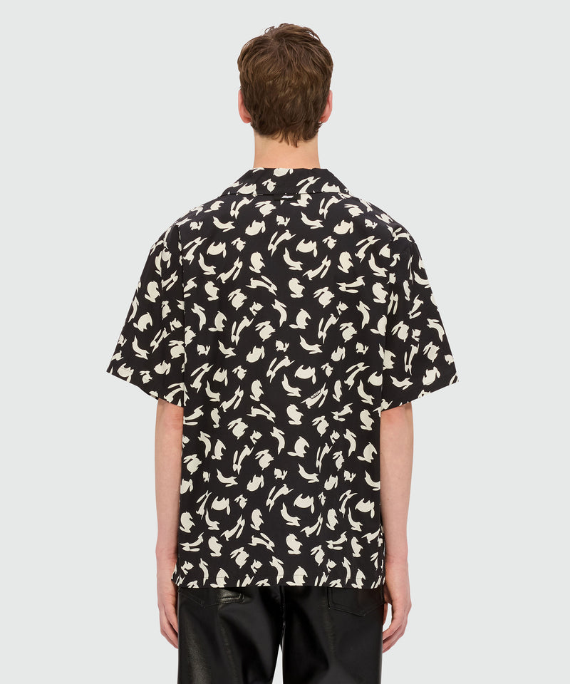 Black poplin bowling shirt with "Follow the Rabbit®" print 99 Men 