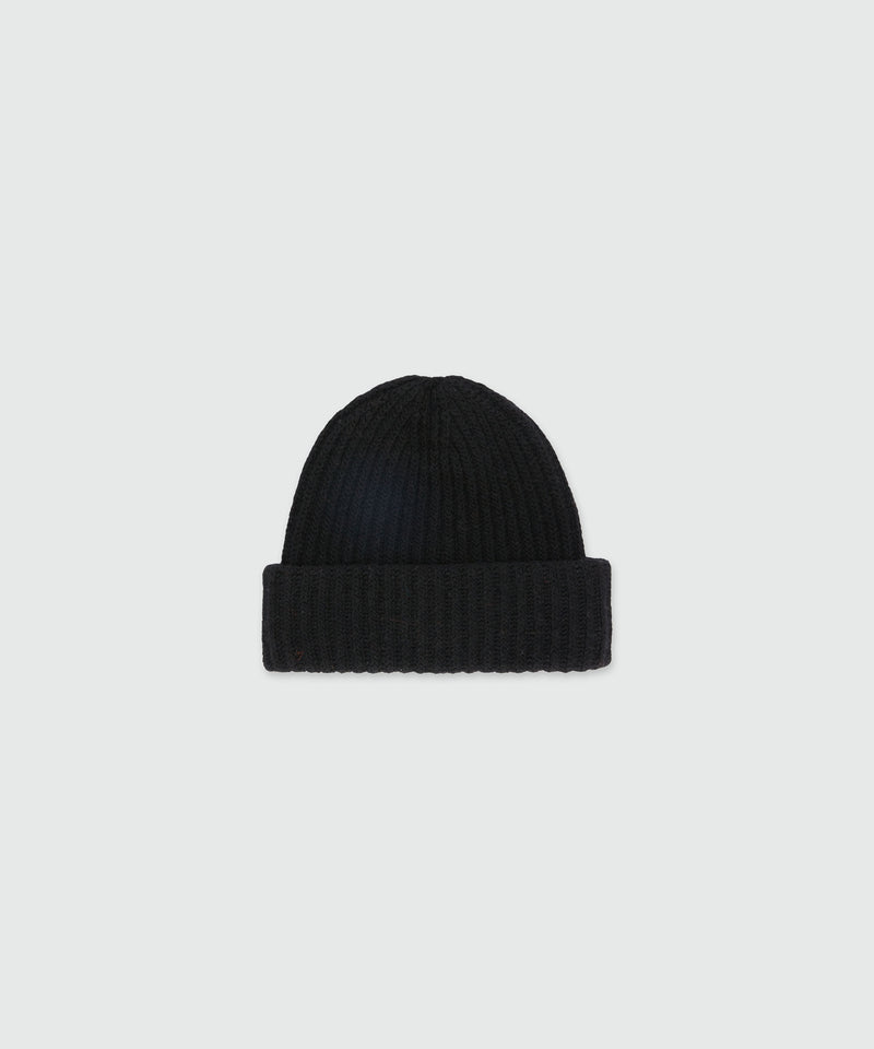 Black ribbed hat with MSGM label 99 Men 