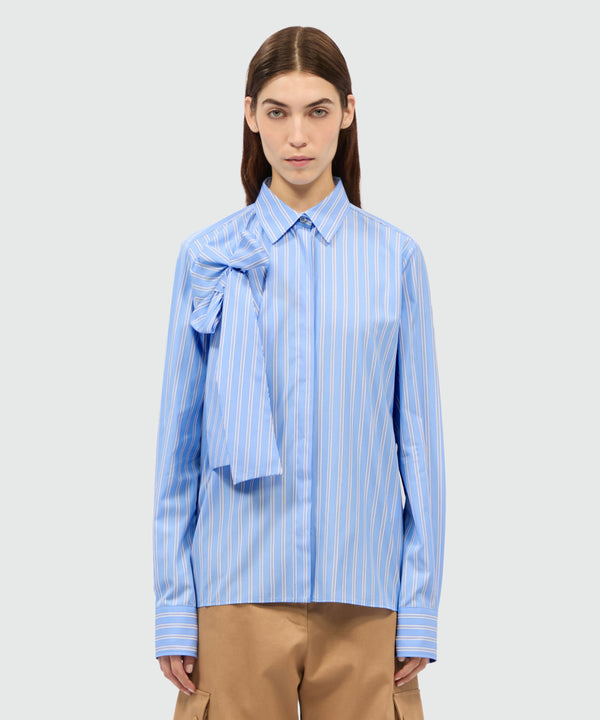Light blue poplin shirt with bow detail