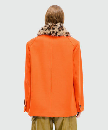 Giacca arancione in panno di lana con collo shaggy animalier