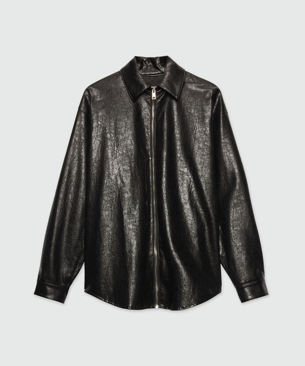 Black shirt in faux leather with a crackle effect