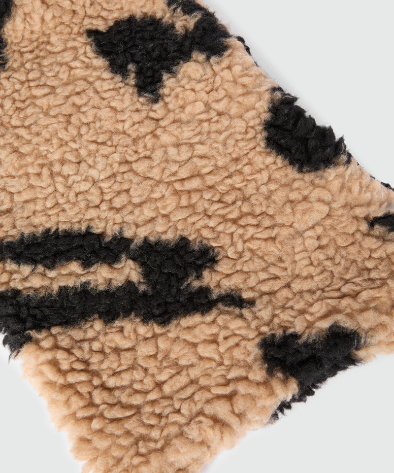 Beige maxi teddy scarf with "Follow the Rabbit®" motif 23 Women 