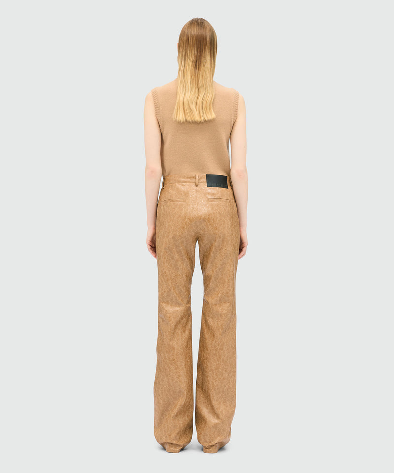 Pantaloni flare beige in similpelle craquelé 24 Donna 