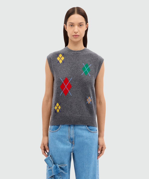 Grey melange knitted vest with multicolor argyle pattern