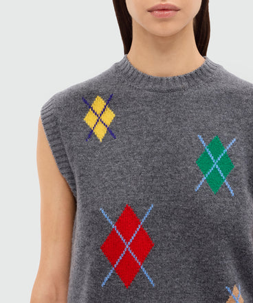 Grey melange knitted vest with multicolor argyle pattern