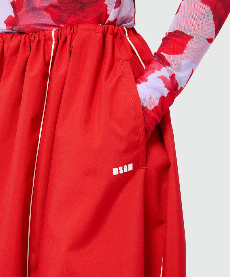 Long red nylon skirt with contrasting piping 18 Women 