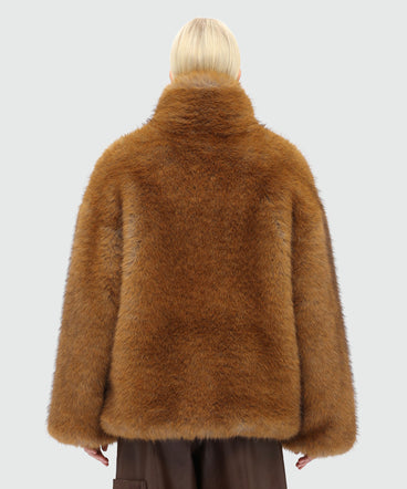 Cappotto corto beige in eco-pelliccia