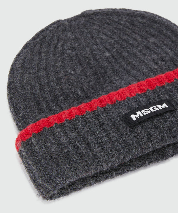 Anthracite ribbed cap with MSGM label and red profiles