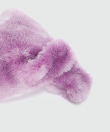 Borsa piccola a mano lilla in eco-pelliccia fluffy