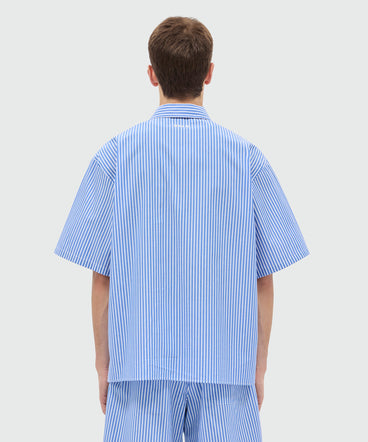 Light blue striped cotton poplin short-sleeve shirt with classic collar and front patch