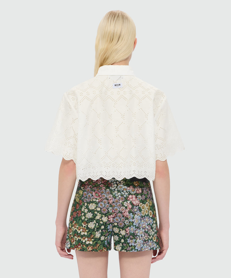 Off-white cropped short-sleeve poplin shirt with Sangallo embroidery and scalloped hem 02 Donna 