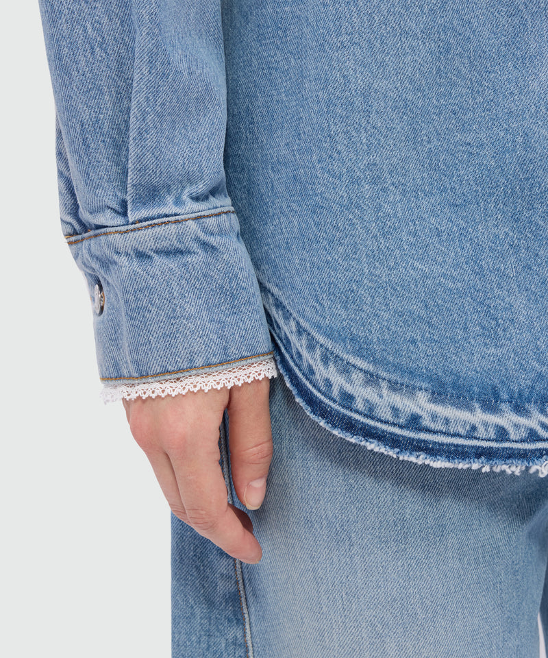 Stone-washed denim shirt with lace detail on the cuffs 83 Donna 