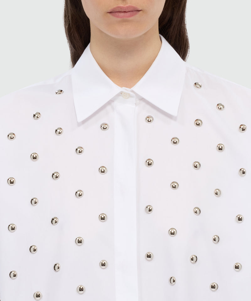 White cotton poplin shirt with studs. 01 Donna 