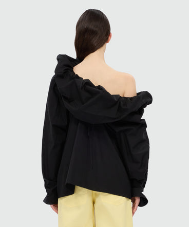 Blusa nera in popeline di cotone con maxi rouche