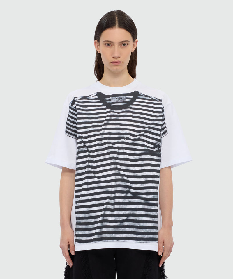 Jersey T-shirt with striped print. 01 Donna 
